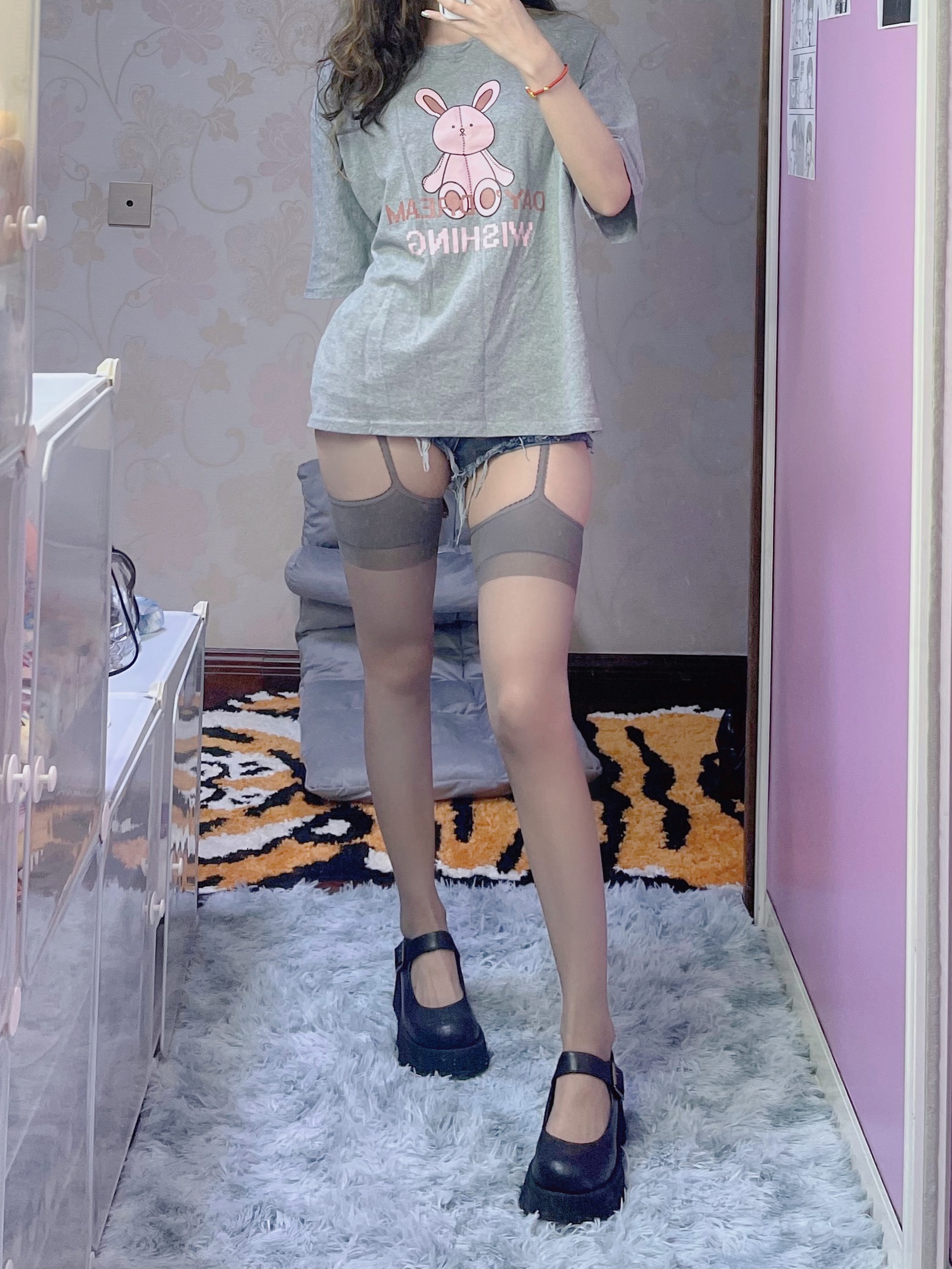 图片[1]-Kettoe – NO.018 灰丝吊带裤 [23P]-XikXak